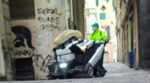 attività amiu nel centro storico di genova